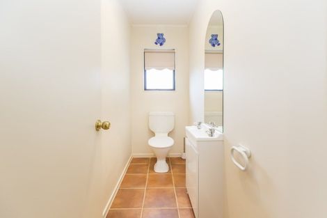 Photo of property in 13 Lanyon Place, Whitby, Porirua, 5024