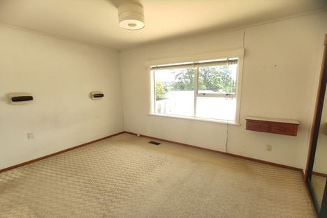 Photo of property in 17 Matipo Road, Te Atatu Peninsula, Auckland, 0610