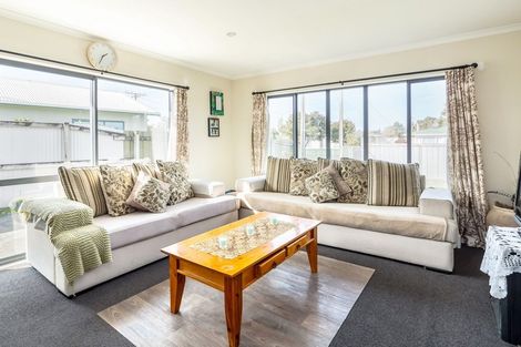 Photo of property in 11 Farrier Grove, Featherston, 5710