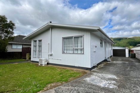 Photo of property in 11 Kendal Grove, Wainuiomata, Lower Hutt, 5014