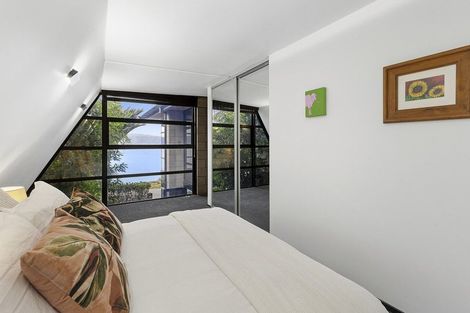 Photo of property in 377a Karaka Bay Road, Karaka Bays, Wellington, 6022
