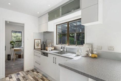 Photo of property in 8 Bellcroft Place, Belmont, Auckland, 0622