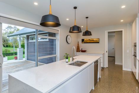 Photo of property in 20 Tunbridge Wells, Ohau, Levin, 5570