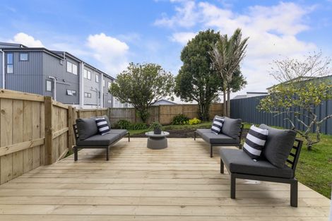 Photo of property in 1/10 Statesman Street, Henderson, Auckland, 0612