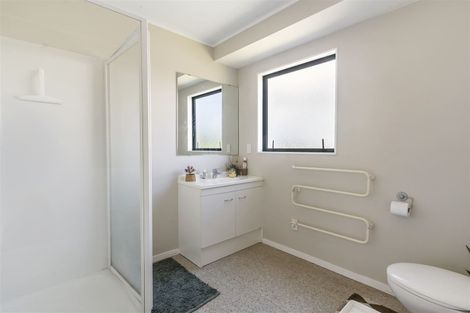 Photo of property in 5 Kinvig Place, Ranui, Auckland, 0612