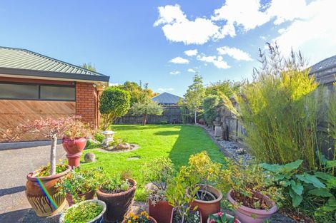 Photo of property in 35 Presidential Drive, Milson, Palmerston North, 4414