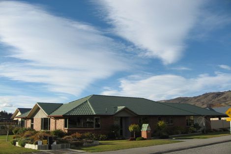 Photo of property in 83 Molyneux Avenue, Cromwell, 9310