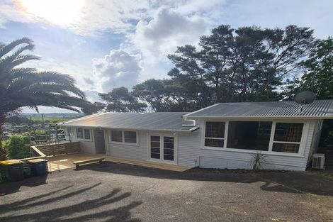 Photo of property in 590 East Coast Road, Pinehill, Auckland, 0630
