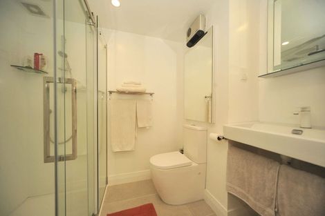 Photo of property in 2u1 Hood Street, Mount Victoria, Wellington, 6011