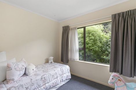 Photo of property in 35 Thatcher Crescent, Crofton Downs, Wellington, 6035