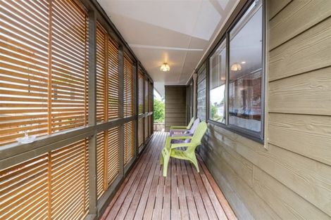 Photo of property in 92 Kemp Road, Massey, Auckland, 0614