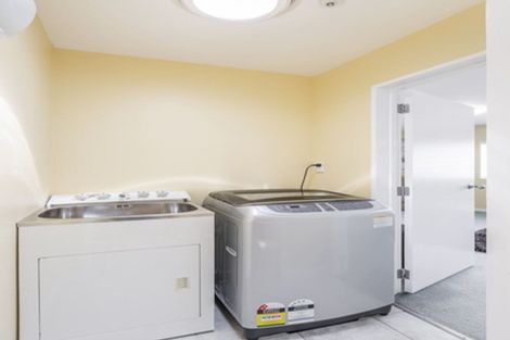 Photo of property in 1/81 Birkenhead Avenue, Birkenhead, Auckland, 0626