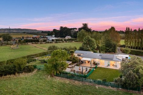 Photo of property in 74 Woodside Road, Woodside, Outram, 9073