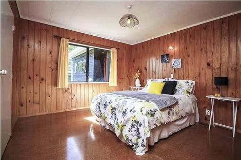 Photo of property in 20 Yeovil Road, Te Atatu Peninsula, Auckland, 0610