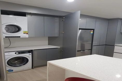 Photo of property in 42 Archers Road, Glenfield, Auckland, 0629