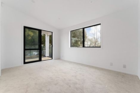 Photo of property in 122 Archibald Road, Kelston, Auckland, 0602