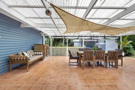 Photo of property in 24 Kingdale Road, Henderson, Auckland, 0610