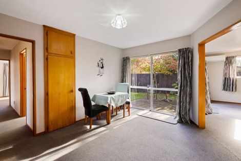 Photo of property in 2/5 Tuscany Place, Beckenham, Christchurch, 8023