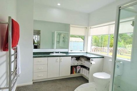 Photo of property in 327 Kaipara Road, Papakura, 2582