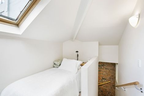 Photo of property in Courtenay Mews Apartments, 12/14u Alpha Street, Te Aro, Wellington, 6011