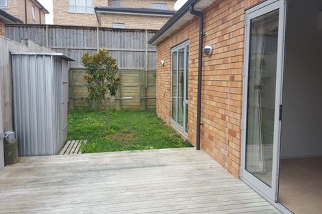 Photo of property in 13 Horizon View Road, Oteha, Auckland, 0632