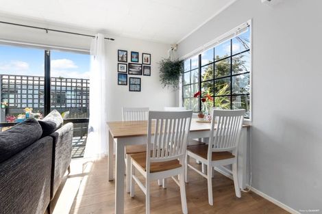 Photo of property in 9 Riserra Drive, Ranui, Auckland, 0612