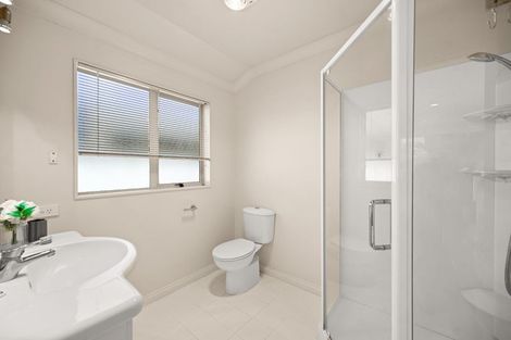 Photo of property in 2 Roderick Place, Rototuna, Hamilton, 3210