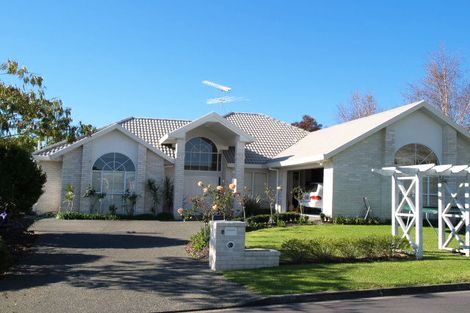 Photo of property in 8 Ravensdale Rise, Northpark, Auckland, 2013
