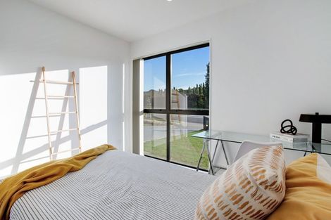 Photo of property in 1 Lamont Place, Waikanae, 5036