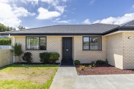 Photo of property in 37 Cyrus Street, Whalers Gate, New Plymouth, 4310