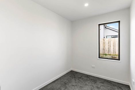Photo of property in 43 Puwha Street, Massey, Auckland, 0614