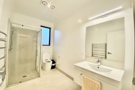 Photo of property in 12 Waituarua Drive, Takanini, 2112