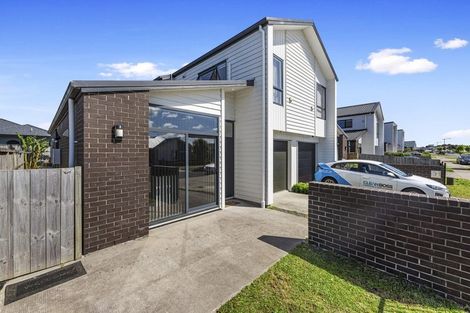 Photo of property in 15 Hoiho Road, Pukekohe, 2120