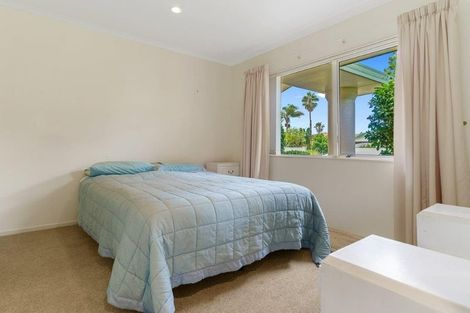Photo of property in 122 Santa Monica Drive, Papamoa Beach, Papamoa, 3118