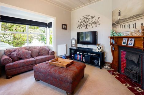 Photo of property in 104 Forest Lake Road, Forest Lake, Hamilton, 3200