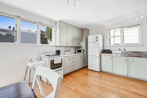 Photo of property in 38 Puriri Street, Helensville, 0800