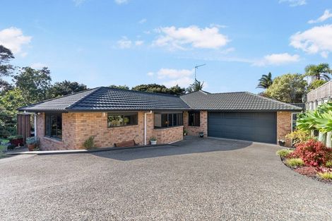 Photo of property in 11 Grovenor Drive, Orewa, 0931