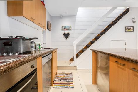 Photo of property in Sherwood Mews, 28z Bidwill Street, Mount Cook, Wellington, 6021