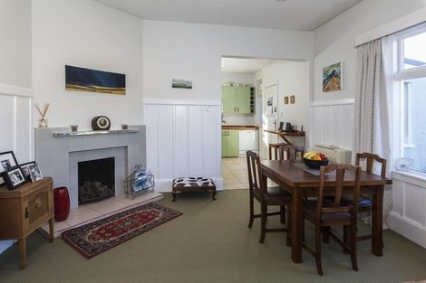 Photo of property in 104 Edward Avenue, Edgeware, Christchurch, 8013