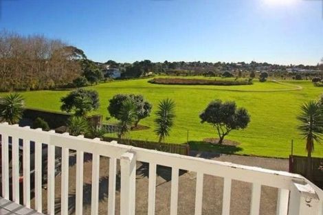 Photo of property in 16 Beaufort Place, Papatoetoe, Auckland, 2025