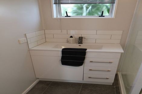 Photo of property in 69 Maplesden Drive, Clendon Park, Auckland, 2103