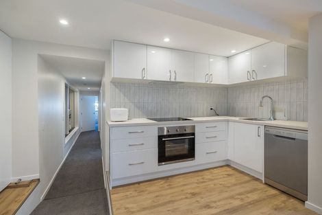 Photo of property in 18 Panorama Terrace, Queenstown, 9300