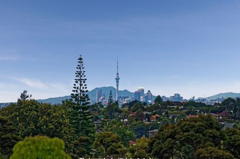 Photo of property in 5 Kotinga Avenue, Glen Eden, Auckland, 0602