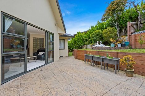 Photo of property in 17 Rosebay Rise, Henderson, Auckland, 0610