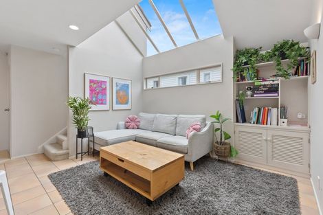 Photo of property in 1/8 Fenwick Avenue, Milford, Auckland, 0620