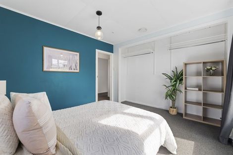 Photo of property in 9 Anson Place, Westown, New Plymouth, 4310