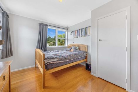 Photo of property in 13 Stratton Street, Normandale, Lower Hutt, 5010