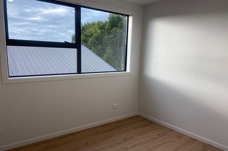 Photo of property in 2/28 Croydon Road, New Lynn, Auckland, 0600