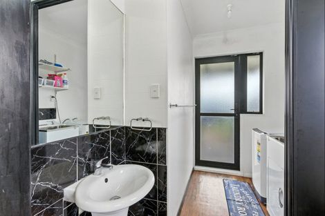 Photo of property in 22 York Street, Levin, 5510