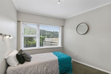 Photo of property in 50 Spencer Street, Crofton Downs, Wellington, 6035